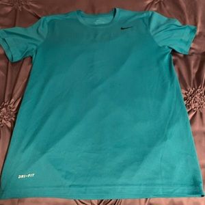 Men’s Nike T-shirt